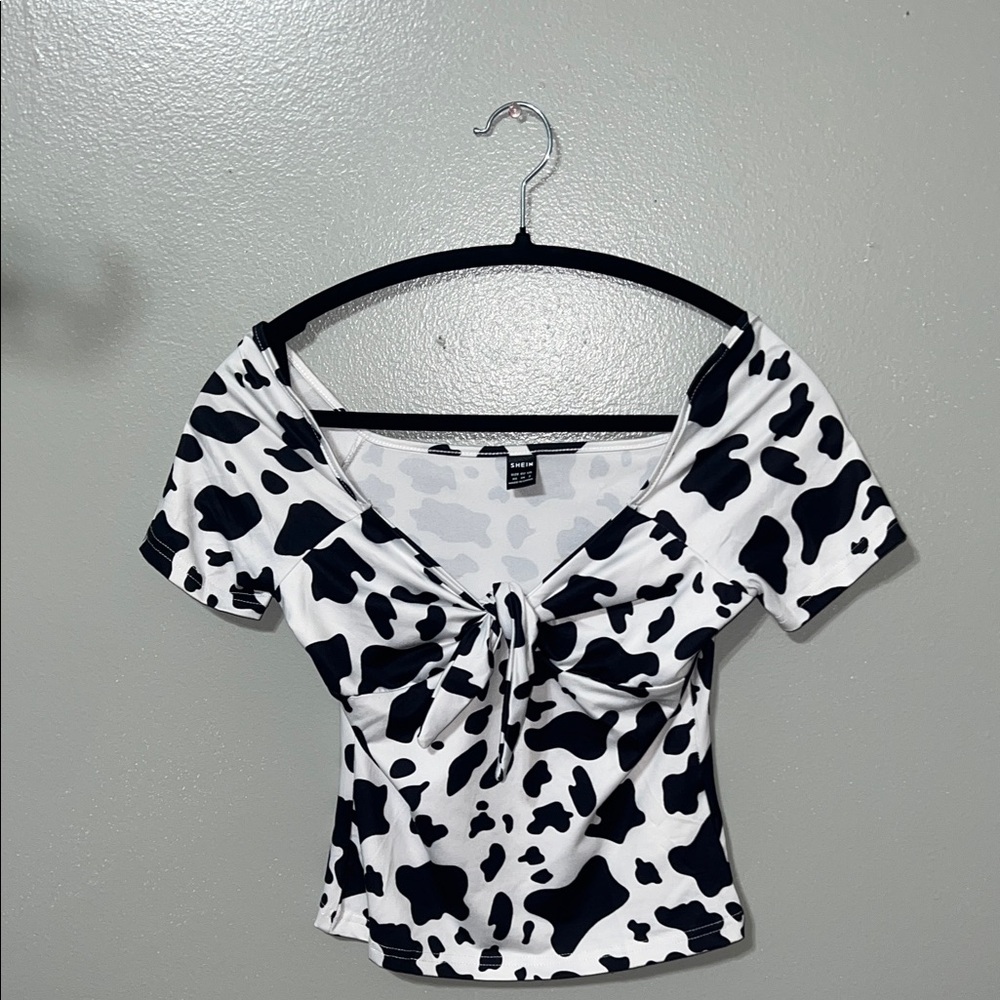 SHEIN Black and White Patterned Blouse